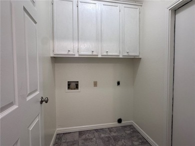 Great investment property. Two story home with a lot of - photo 15