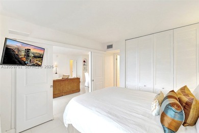 Luxury Oceanfront Living! This turnkey, fully furnished - photo 17