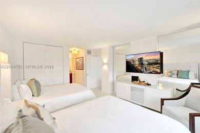 Luxury Oceanfront Living! This turnkey, fully furnished - photo 23