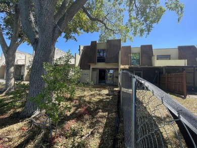 IINVESTMENT OPPORTUNITY The building and this unit have been - photo 8