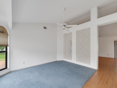 Located in a peaceful, low-traffic area with convenient access - photo 9