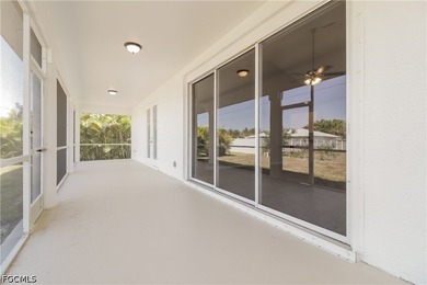 Clean and move-in ready home featuring a spacious open layout - photo 14