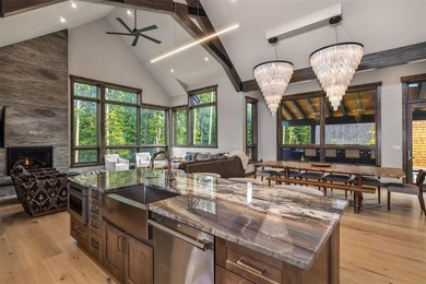 This spectacular 6-bedroom, 6-bathroom mountain modern residence - photo 14