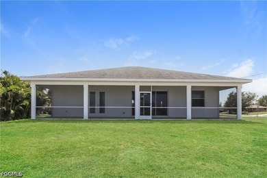 Clean and move-in ready home featuring a spacious open layout - photo 15