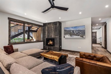 This spectacular 6-bedroom, 6-bathroom mountain modern residence - photo 24