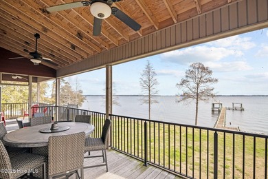 Welcome to your waterfront retreat with views from almost every - photo 38