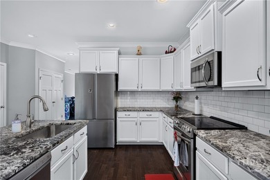 Welcome home to the heart of Richmond Hill - a lovingly - photo 11