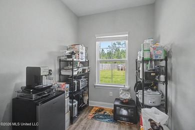 Spacious and beautifully designed 5BR/3BA home in The Enclave at - photo 12