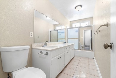 Welcome to this spacious 3-bedroom, 2-bathroom home offering - photo 13