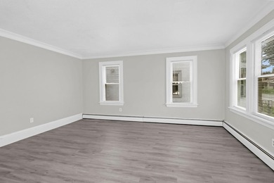 Beautiful large home located minutes away from Lake Phalen. This - photo 14