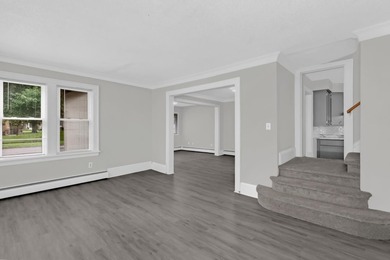 Beautiful large home located minutes away from Lake Phalen. This - photo 17