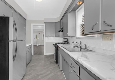 Beautiful large home located minutes away from Lake Phalen. This - photo 20