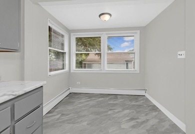 Beautiful large home located minutes away from Lake Phalen. This - photo 21