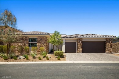 Luxury living at its finest! This beautifully upgraded home - photo 2