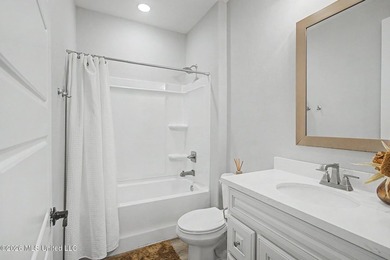 Spacious and beautifully designed 5BR/3BA home in The Enclave at - photo 23