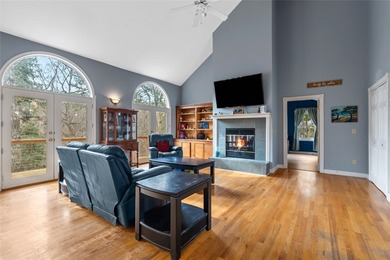Comfort, privacy and views - Interior Lake Living at Lake Keowee - photo 4