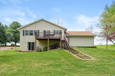 This 3 bedroom 2 bath home has so much to offer...including 165 - photo 28
