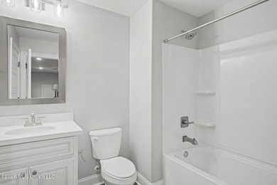 Spacious and beautifully designed 5BR/3BA home in The Enclave at - photo 32