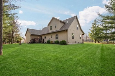 406' of Lake St. Helen frontage and a stunning home nestled on - photo 36