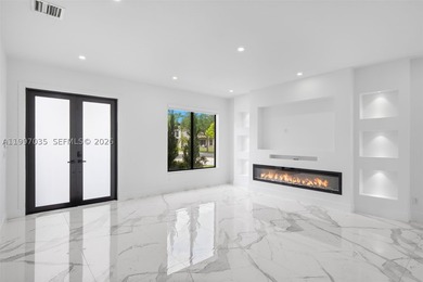 A statement in modern architecture, this stunning Miramar Estate - photo 9