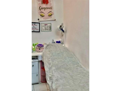 Established nail salon business for sale in Flatbush area. It - photo 6