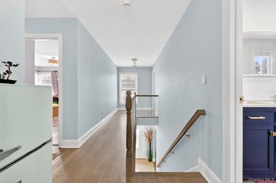 Elegant Colonial Home in the Heart of Roslyn's Prestigious North - photo 11