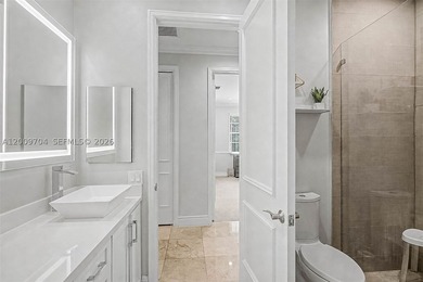 Sophistication meets functionality w/ this spectacular 5 bdrm - photo 20