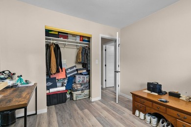 COMPLETELY RENOVATED and move-in ready! This stunning 3-bedroom - photo 22