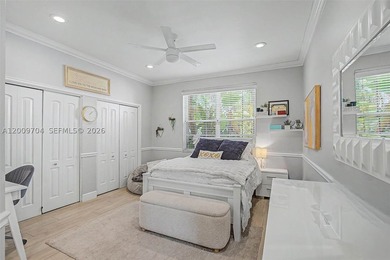 Sophistication meets functionality w/ this spectacular 5 bdrm - photo 23
