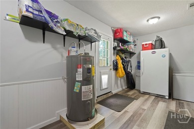 Rare find on Oatland Island! This beautifully updated all-brick - photo 25