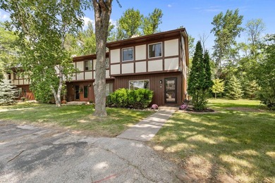 COMPLETELY RENOVATED and move-in ready! This stunning 3-bedroom - photo 29