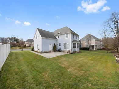 Elegant Colonial Home in the Heart of Roslyn's Prestigious North - photo 30