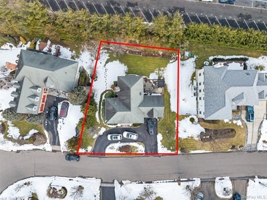 Elegant Colonial Home in the Heart of Roslyn's Prestigious North - photo 31