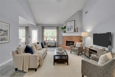 This 6 bedroom, 3 bathroom home offers of comfortable living - photo 7