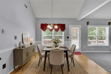 This 6 bedroom, 3 bathroom home offers of comfortable living - photo 9