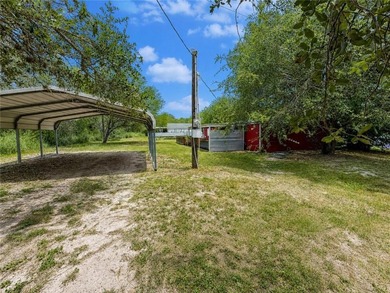 Discover this charming home with a detached guest house in - photo 13