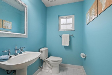 Scenic lakeview home in Breakers West, a guard-gated club - photo 18