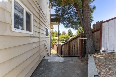 Welcome to 26770 Hayward Blvd - a well-maintained 3-bedroom - photo 22