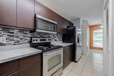 Welcome to this beautifully maintained two-story condo offering - photo 9