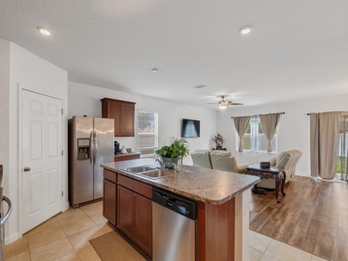 Step into, this stunning 4-bedroom, 2-bathroom residence - photo 9