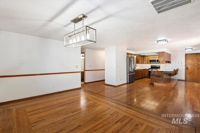Charming single level, Caldwell home WITH RV PARKING, directly - photo 12