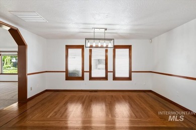 Charming single level, Caldwell home WITH RV PARKING, directly - photo 14