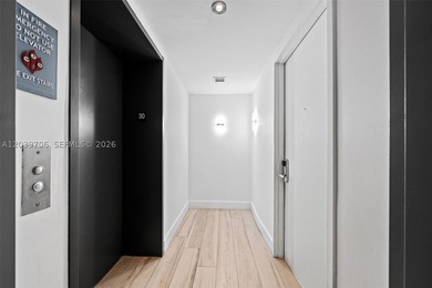 Stunning lower penthouse with incredible 180-degree panoramic - photo 18