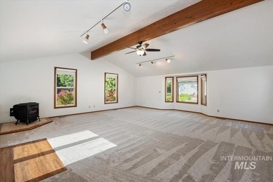 Charming single level, Caldwell home WITH RV PARKING, directly - photo 19
