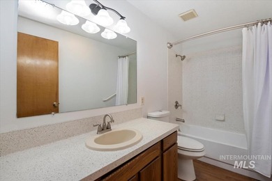 Charming single level, Caldwell home WITH RV PARKING, directly - photo 21