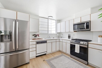 16 Moneta Court offers the perfect blend of comfort, flexibility - photo 26