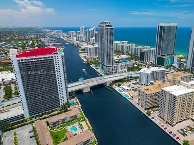 Stunning lower penthouse with incredible 180-degree panoramic - photo 30