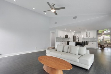 Experience the finest, PGA National, gated community, stunning - photo 30