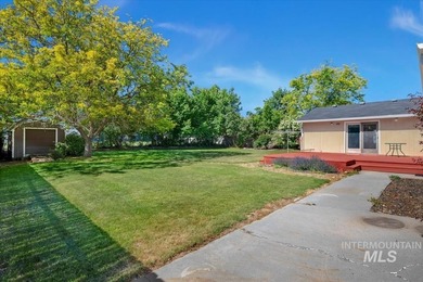 Charming single level, Caldwell home WITH RV PARKING, directly - photo 31