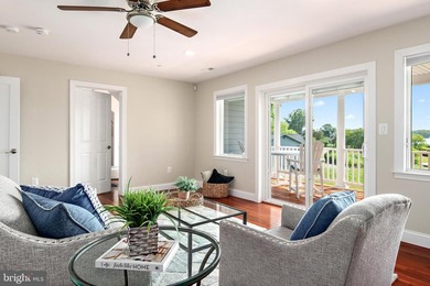 Sunsets, Water Views & Effortless Coastal Living in Hillsmere - photo 34